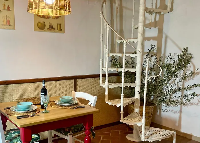 Con Terrazza Privata E Giardino Vicino A Pisa E Firenze *
